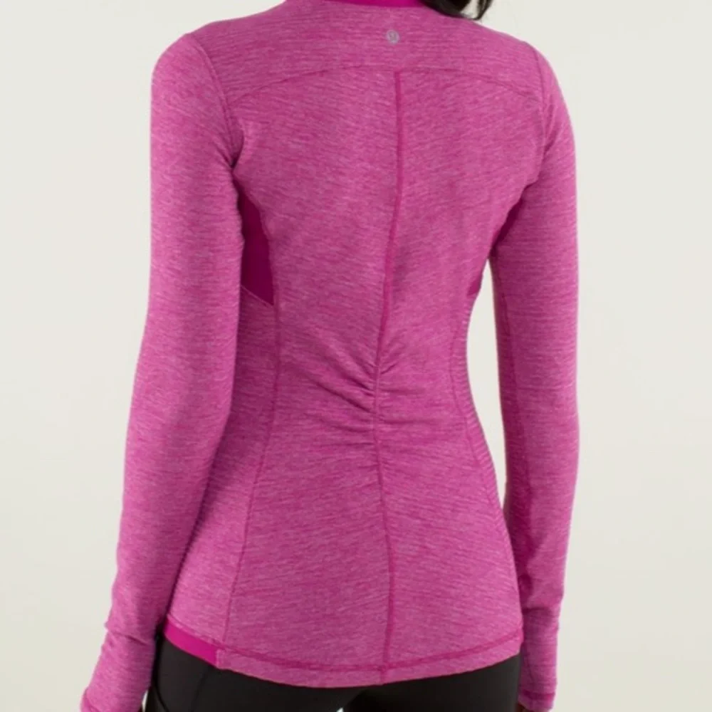 Lululemon Base Runner Long Sleeve
Mini Check Pique Raspberry / Raspberry - Picture 3 of 7